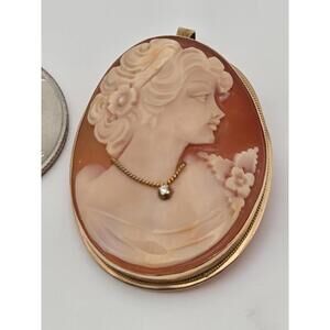 Vintage Italian 14K Gold Shell Cameo Pendant Brooch Diamond